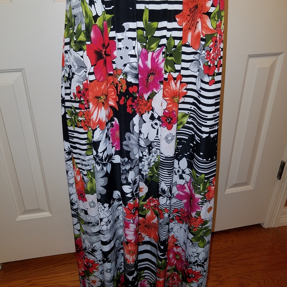 Floral XL MAXI DRESS - Picture 4 of 6